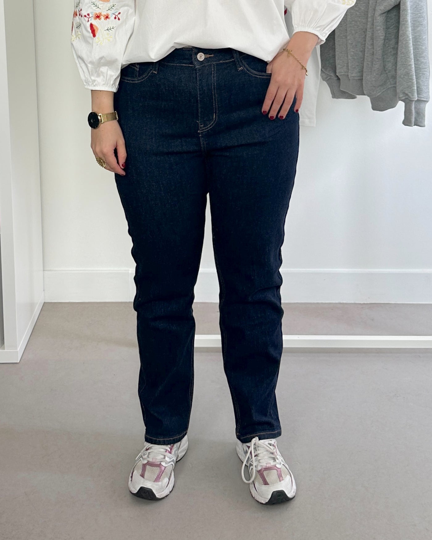 Curvy Straight Jeans Dark Wash