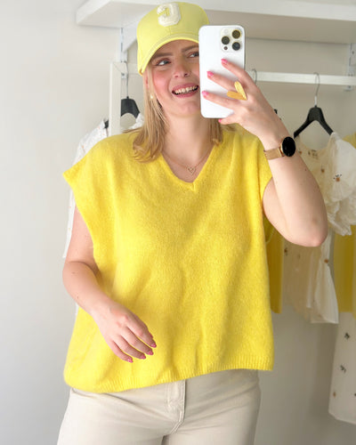 Oversized Sleeveless Knit Yellow